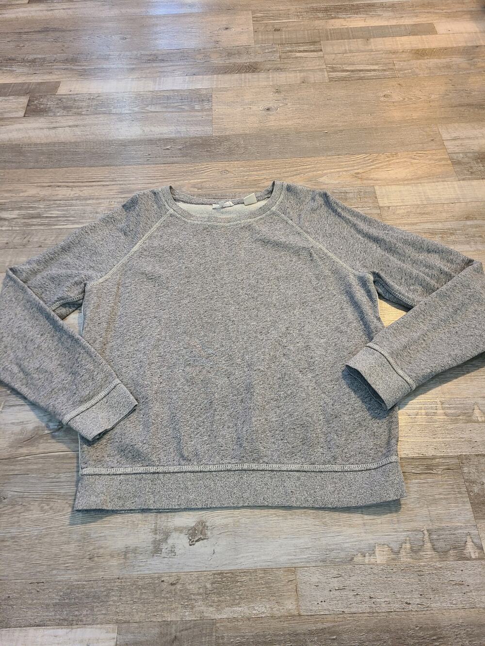 Levi's medium women's static grey sweatshirt